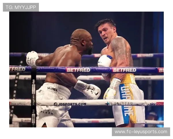 乌西克脚步变化让靶手连连后撤