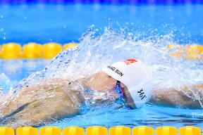 CBA球队建设心理支持体系助力赛场发挥，组建cba球队